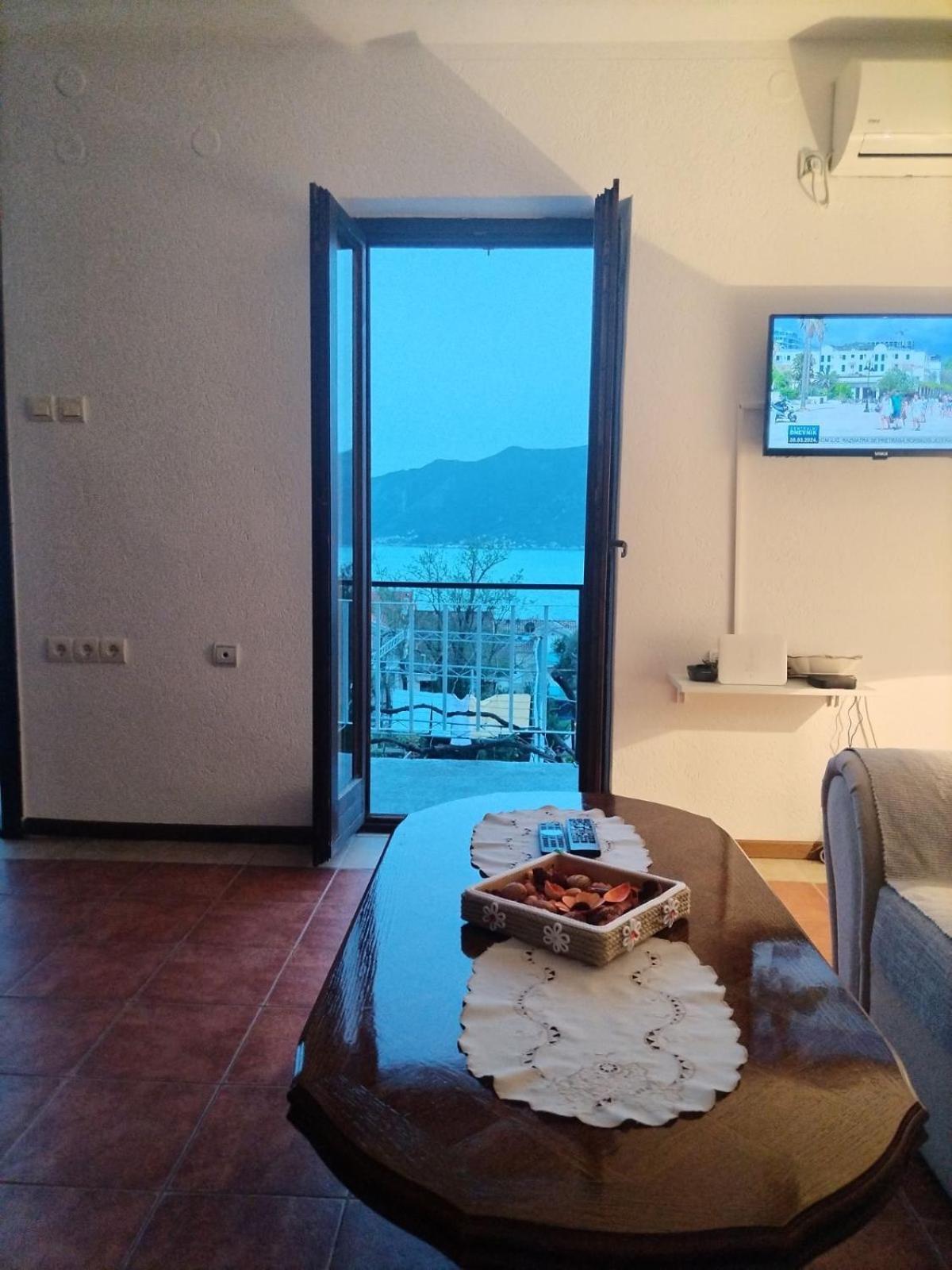 Apartment Ivana Kotor Extérieur photo