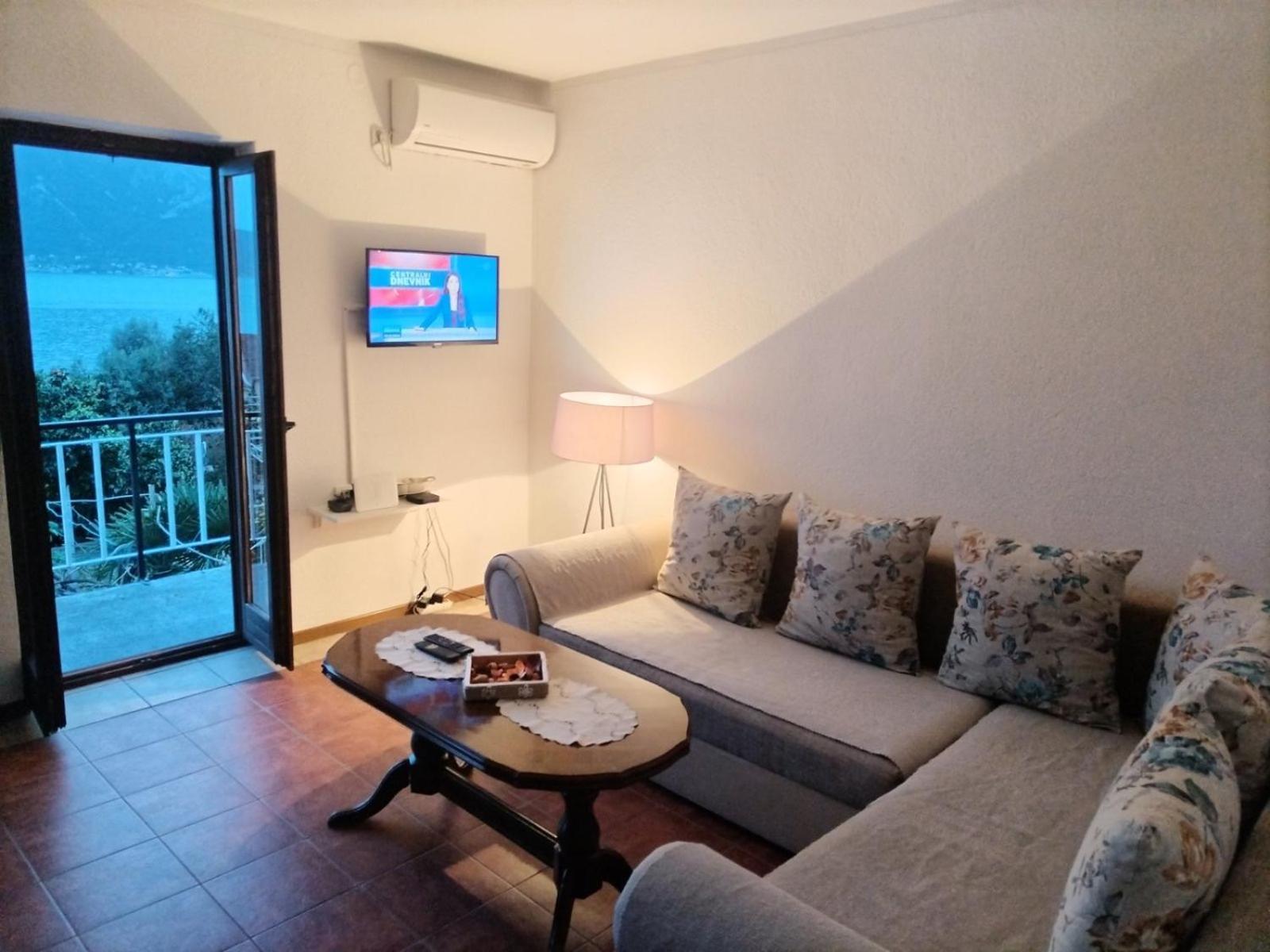Apartment Ivana Kotor Extérieur photo