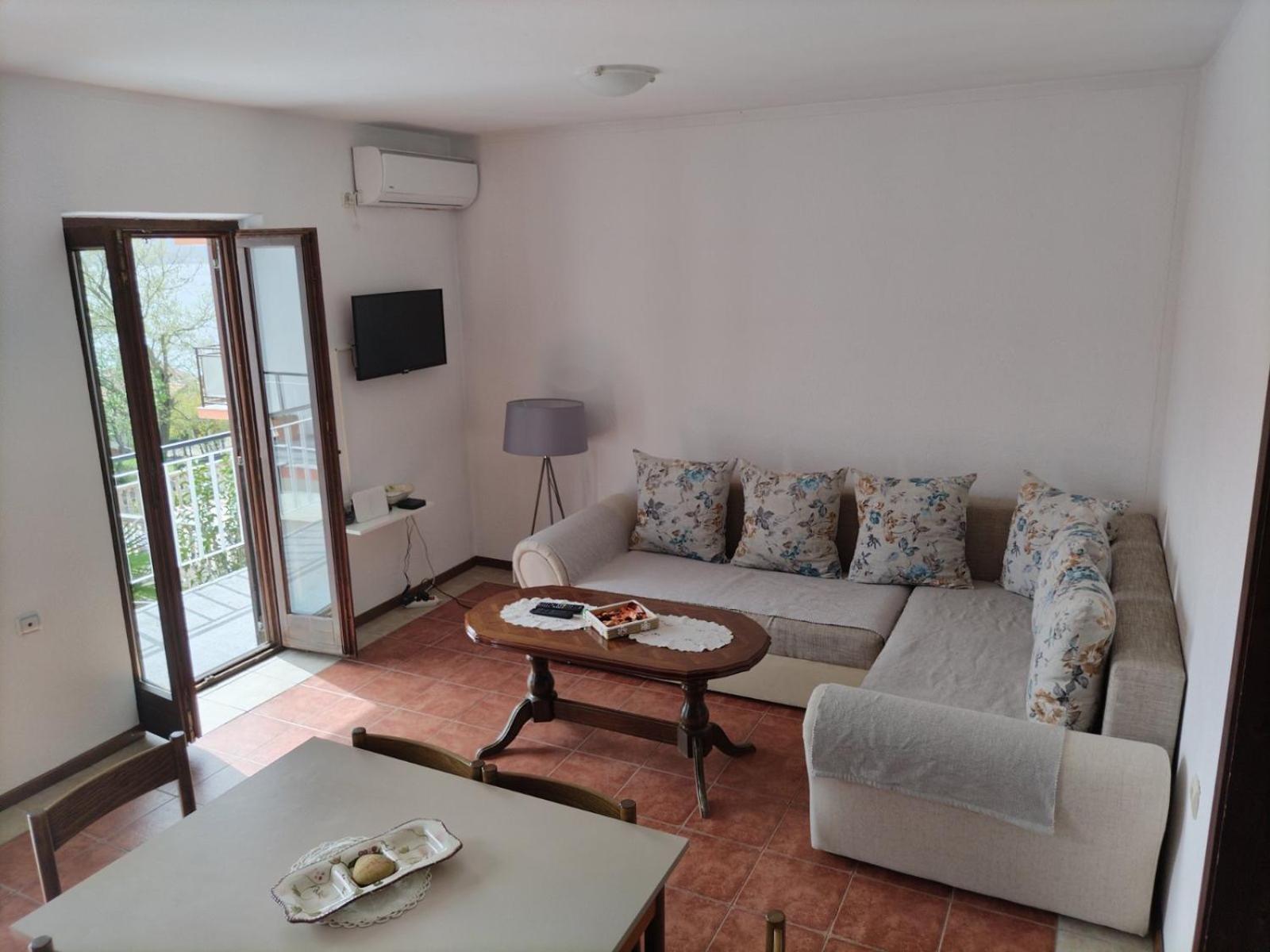 Apartment Ivana Kotor Extérieur photo