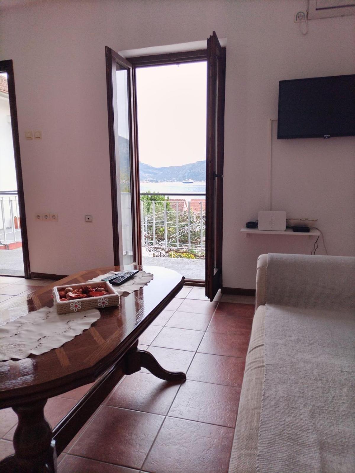 Apartment Ivana Kotor Extérieur photo